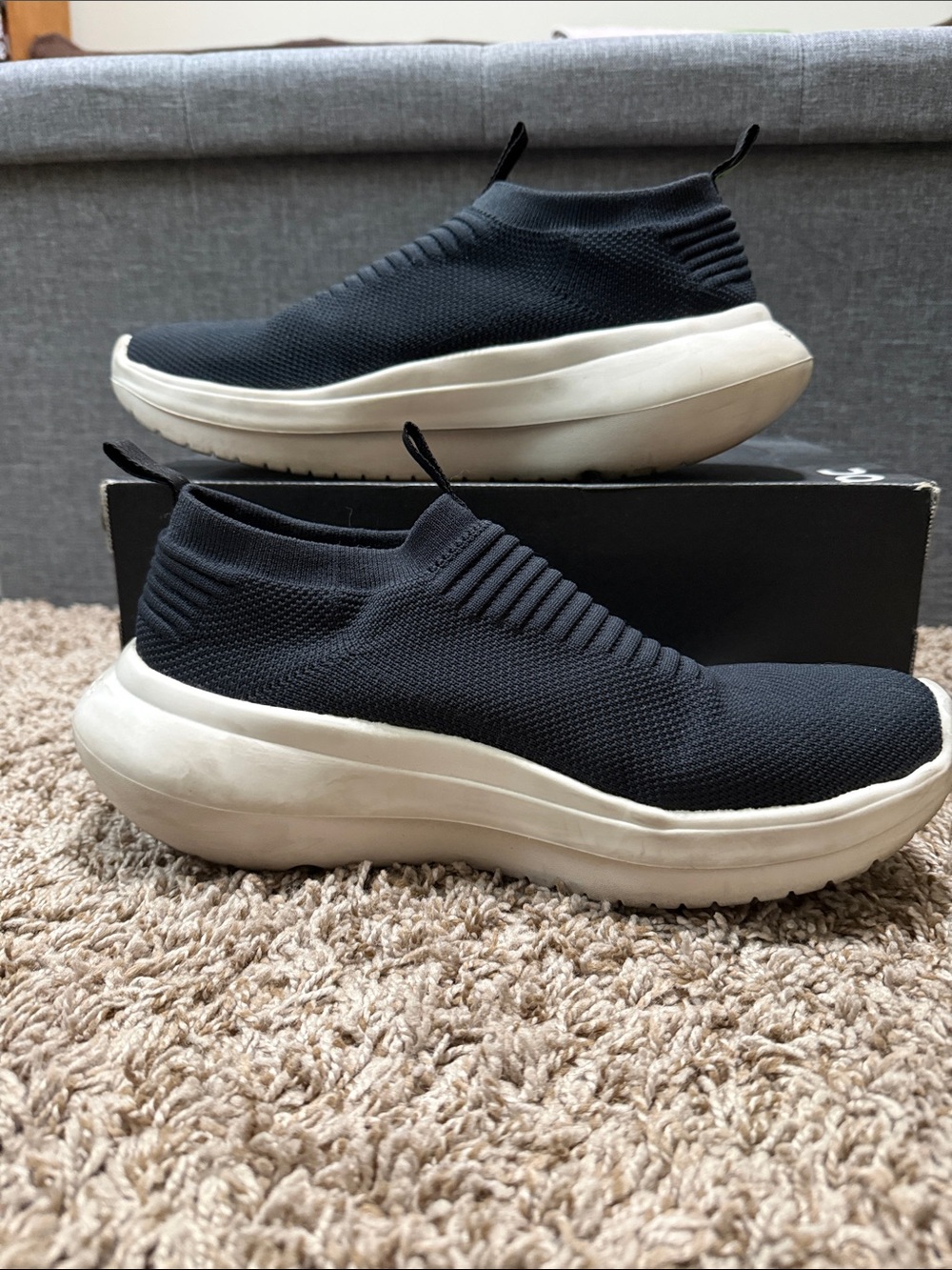 Men's OOFOS OOmy Zen in black and white - Picture 2 of 5